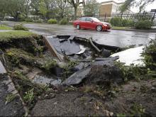 Tropical_Weather_North_Carolina_85859