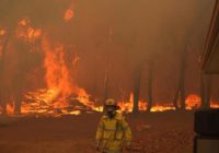 Wildfire in west Australia burns more homes in dry wind