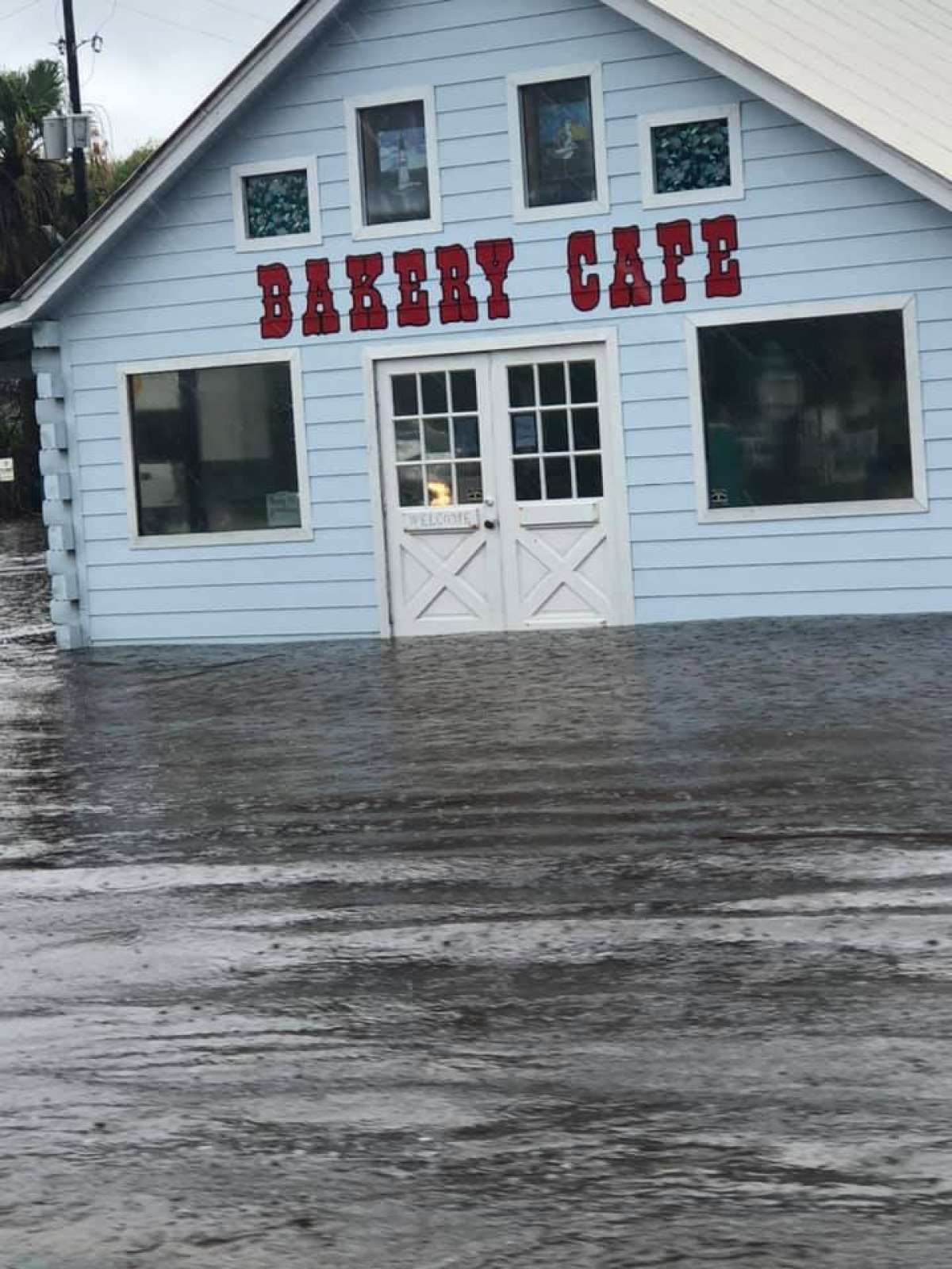 Local Carolyn Matthews shared photos of the flooding she's encountered in Rockport. She says it's rained most Wednesday night and continues to into Thursday morning.