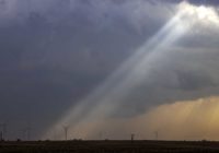 Tornado strikes Missouri amid severe weather threat in US